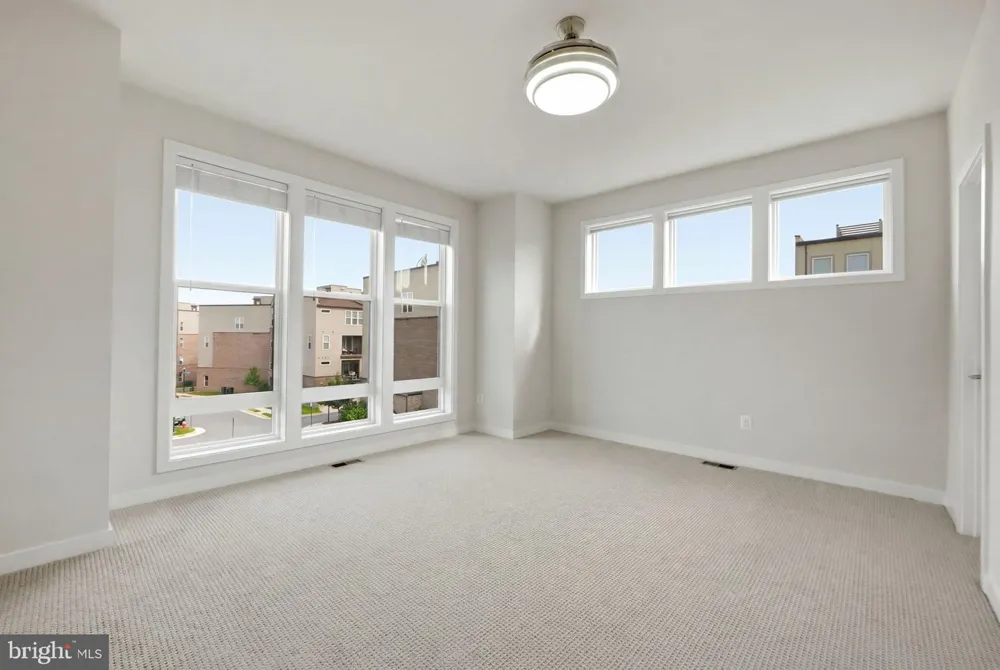 14339 BECKETT GLEN CIRCLE Chantilly, VA 20151