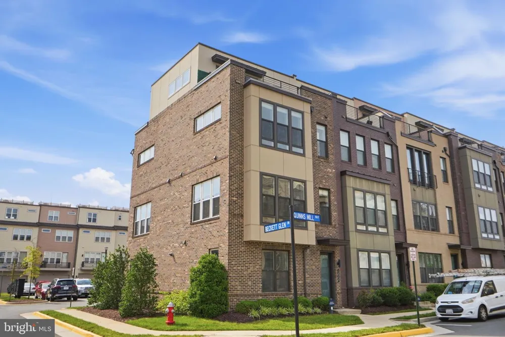 14339 BECKETT GLEN CIRCLE Chantilly, VA 20151