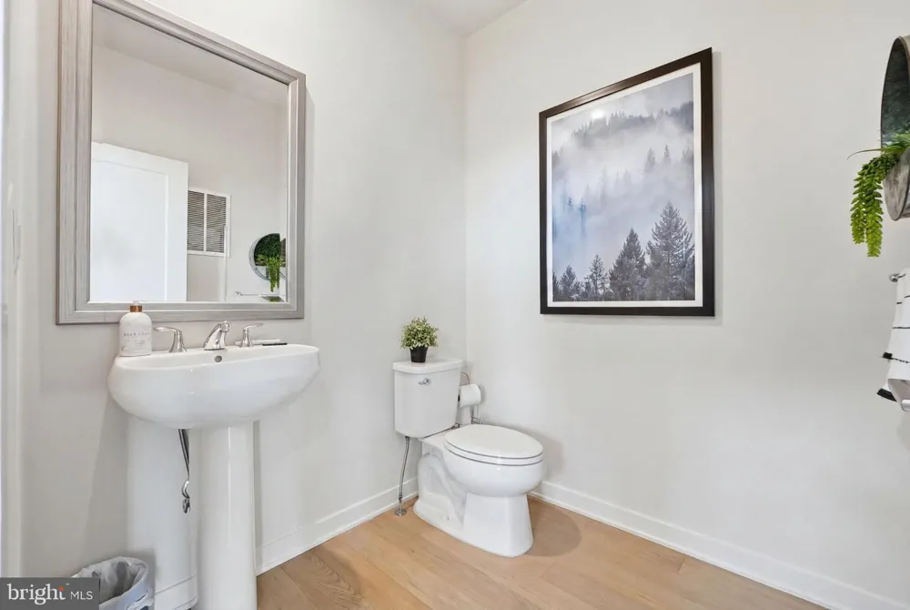14339 BECKETT GLEN CIRCLE Chantilly, VA 20151