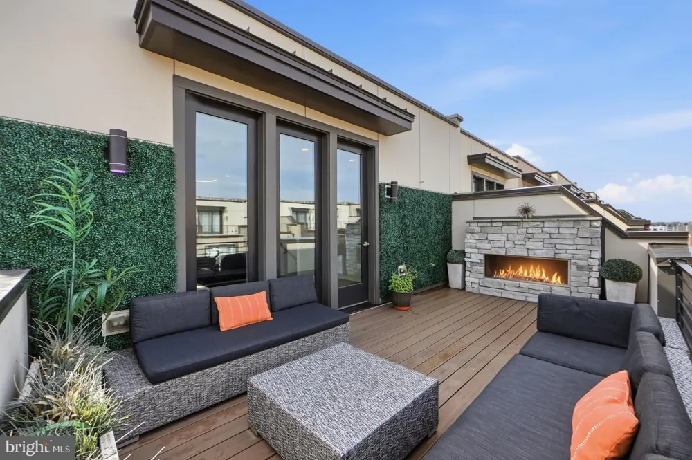 14339 BECKETT GLEN CIRCLE Chantilly, VA 20151