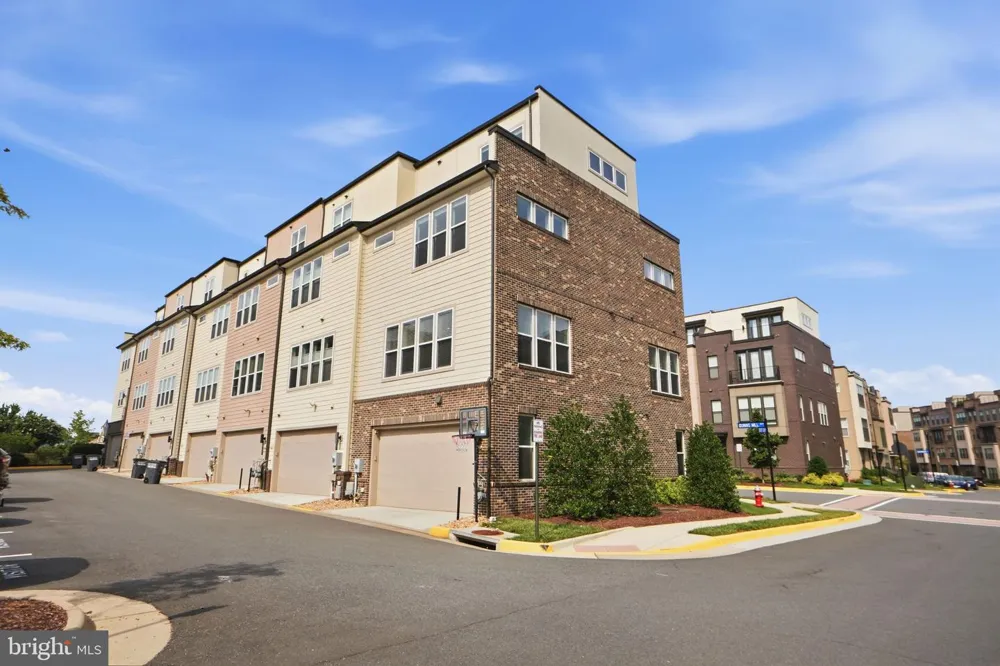 14339 BECKETT GLEN CIRCLE Chantilly, VA 20151