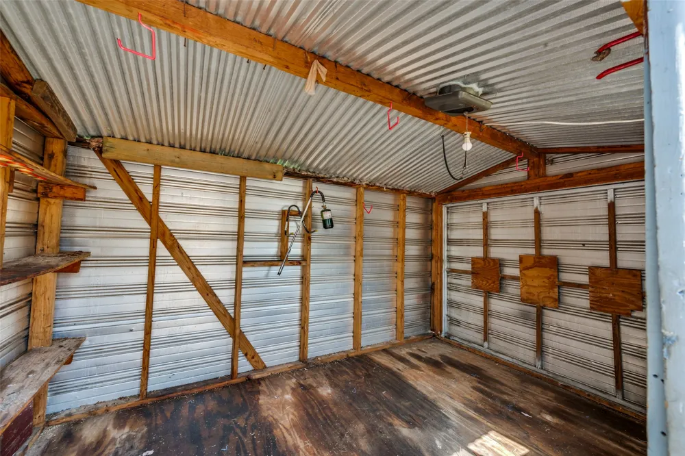 5213 Bonnie Wayne Street Haltom City, TX 76117
