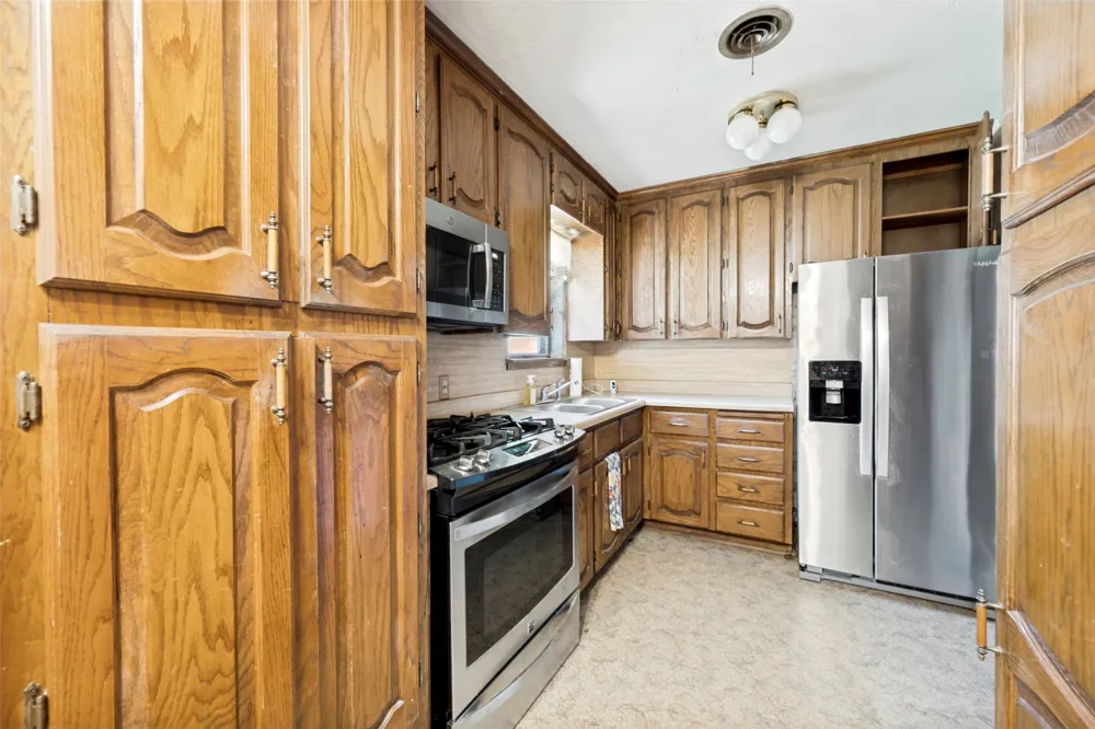 5213 Bonnie Wayne Street Haltom City, TX 76117