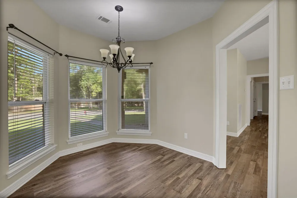 20380 Doral Drive Huntsville, TX 77320