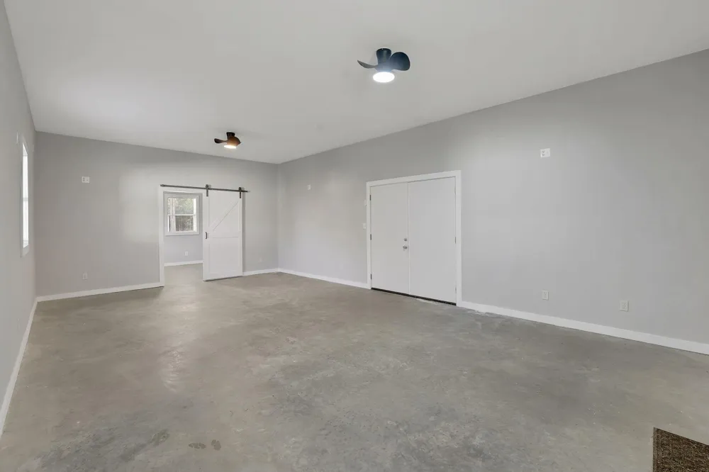 20380 Doral Drive Huntsville, TX 77320