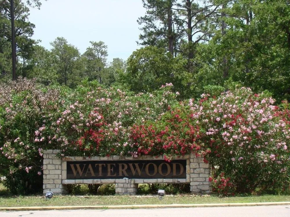 20380 Doral Drive Huntsville, TX 77320