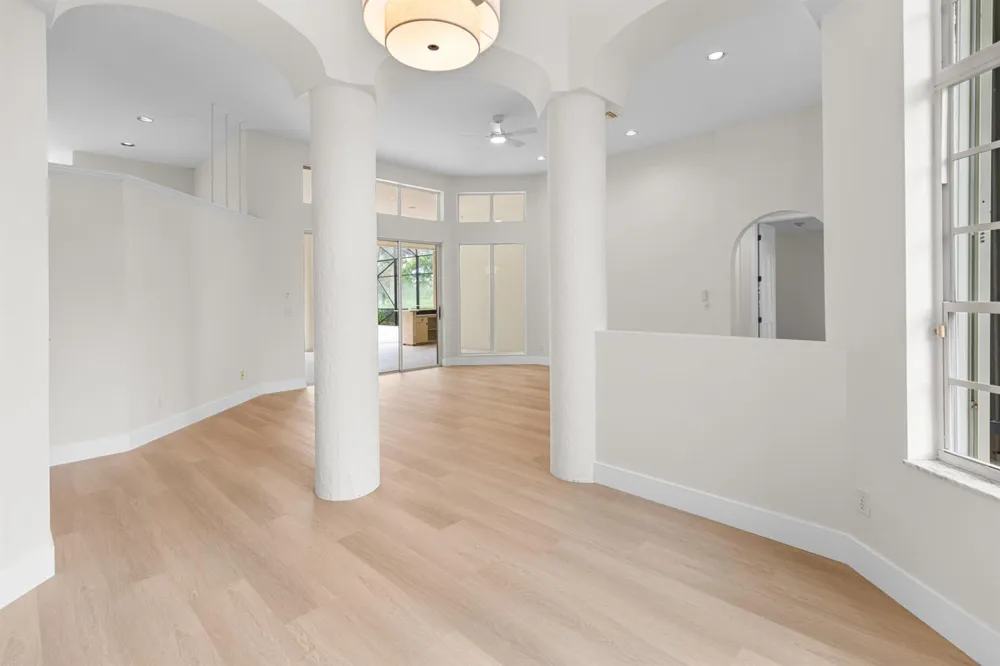 9408 Meadowood Drive Fort Pierce, FL 34951