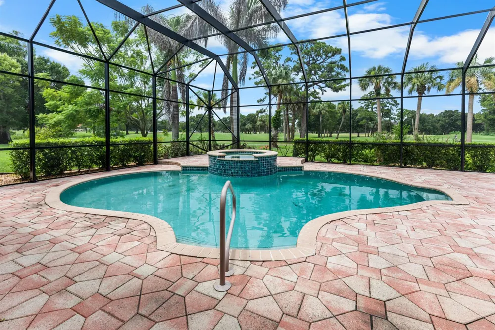9408 Meadowood Drive Fort Pierce, FL 34951