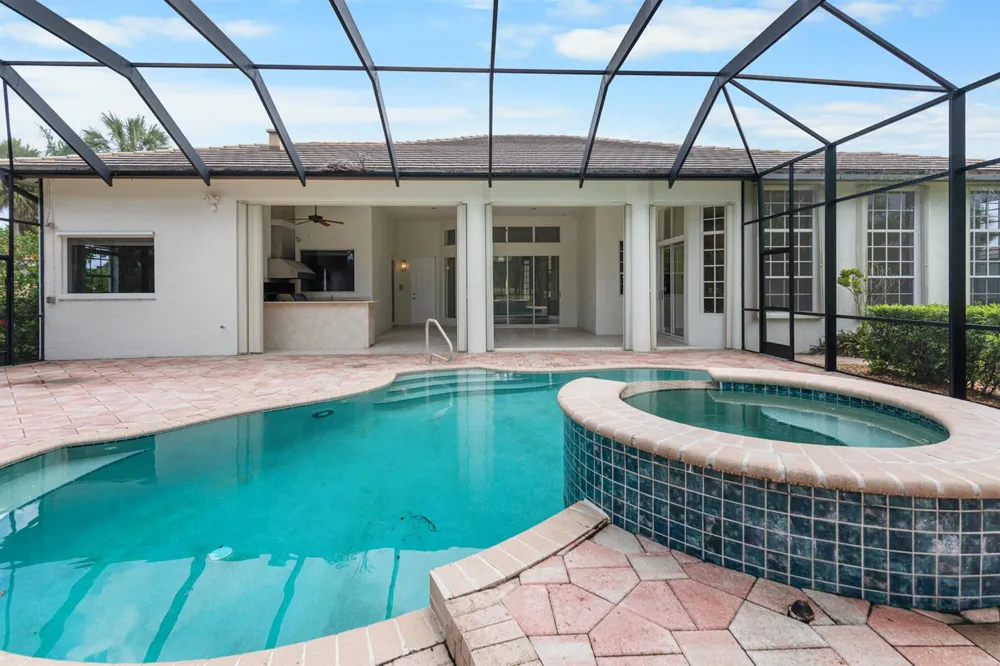 9408 Meadowood Drive Fort Pierce, FL 34951