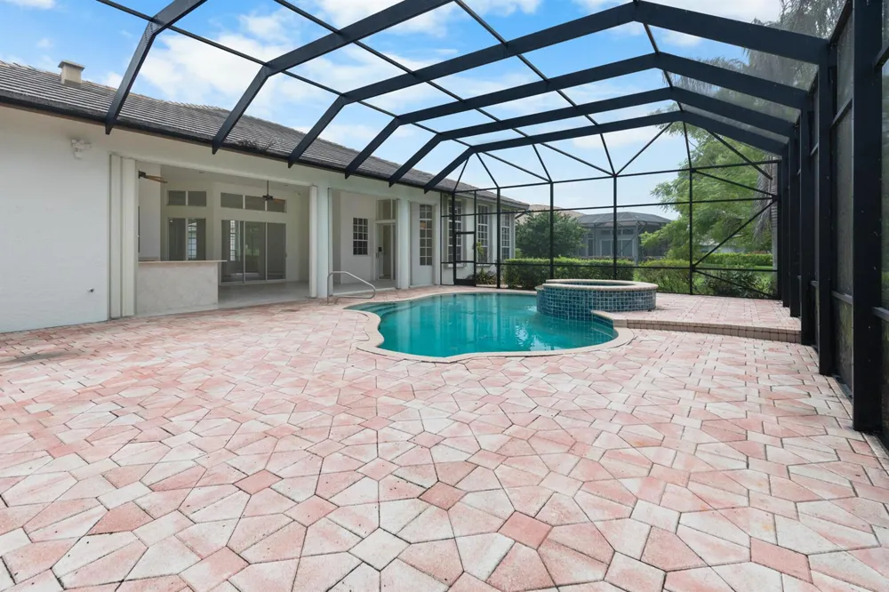 9408 Meadowood Drive Fort Pierce, FL 34951