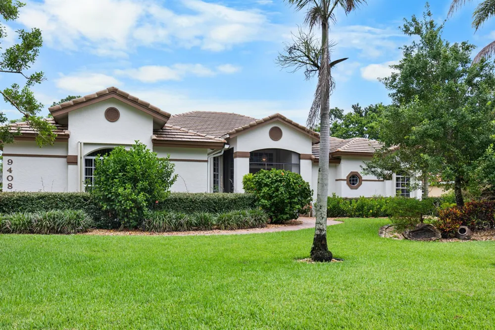9408 Meadowood Drive Fort Pierce, FL 34951