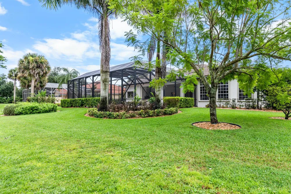 9408 Meadowood Drive Fort Pierce, FL 34951
