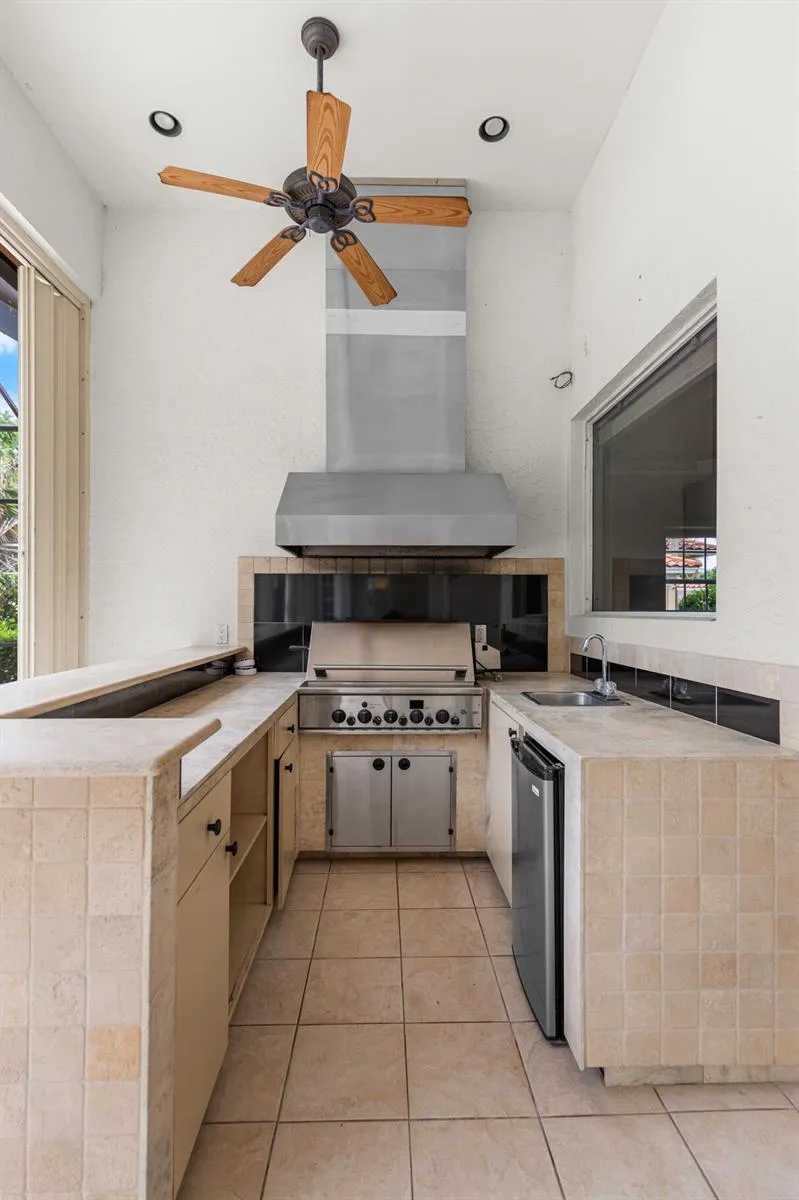 9408 Meadowood Drive Fort Pierce, FL 34951