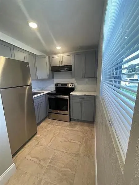 2505 AVENUE L Fort Pierce, FL 34947