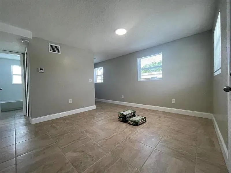 2505 AVENUE L Fort Pierce, FL 34947