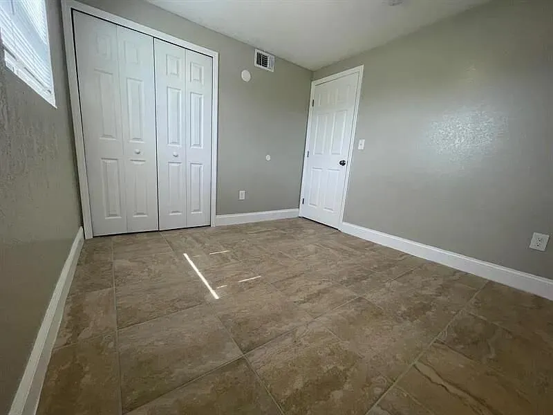 2505 AVENUE L Fort Pierce, FL 34947