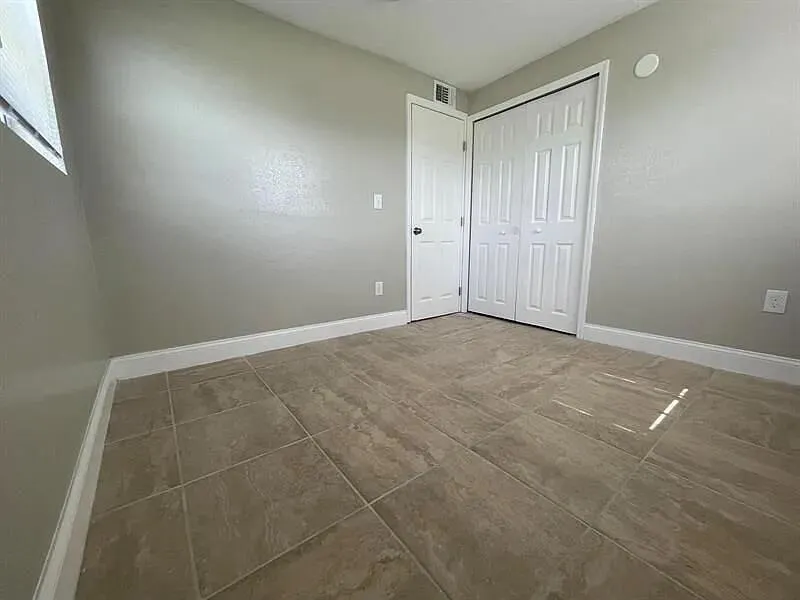 2505 AVENUE L Fort Pierce, FL 34947