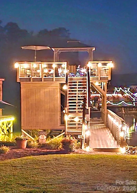 734 Pinehaven Drive
