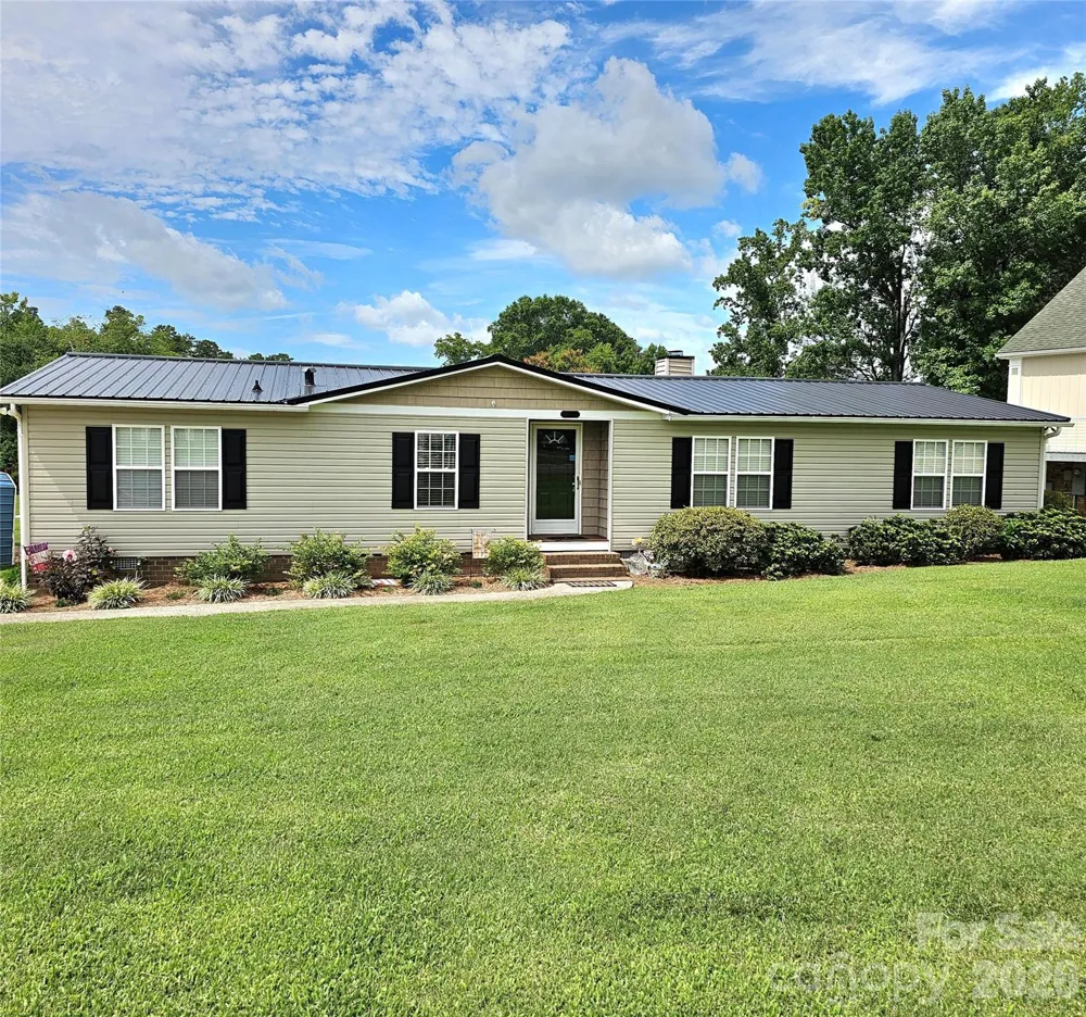 734 Pinehaven Drive New London, NC 28127