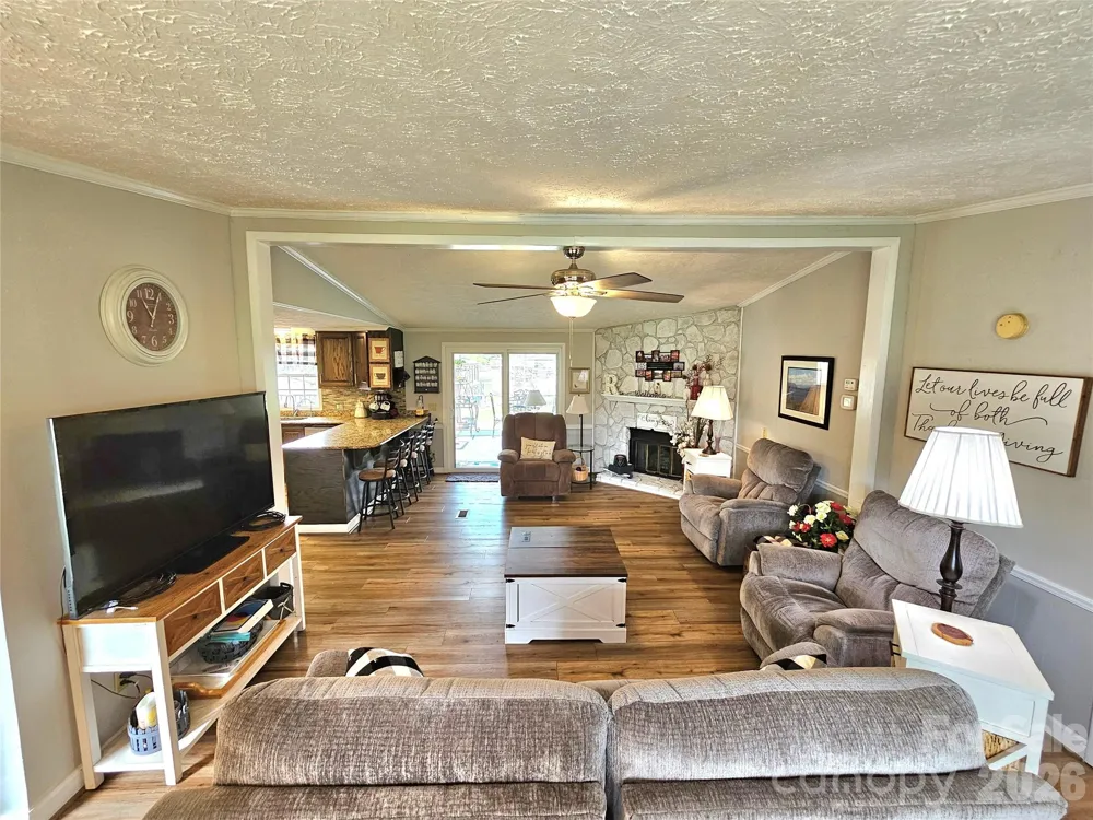 734 Pinehaven Drive New London, NC 28127