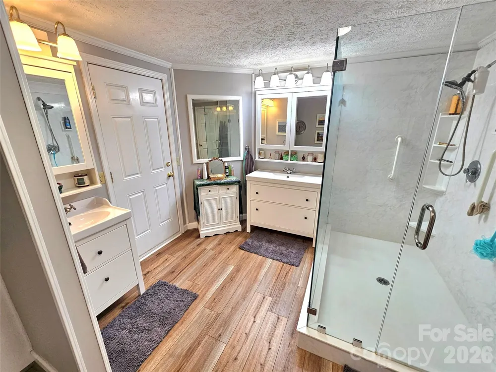 734 Pinehaven Drive New London, NC 28127