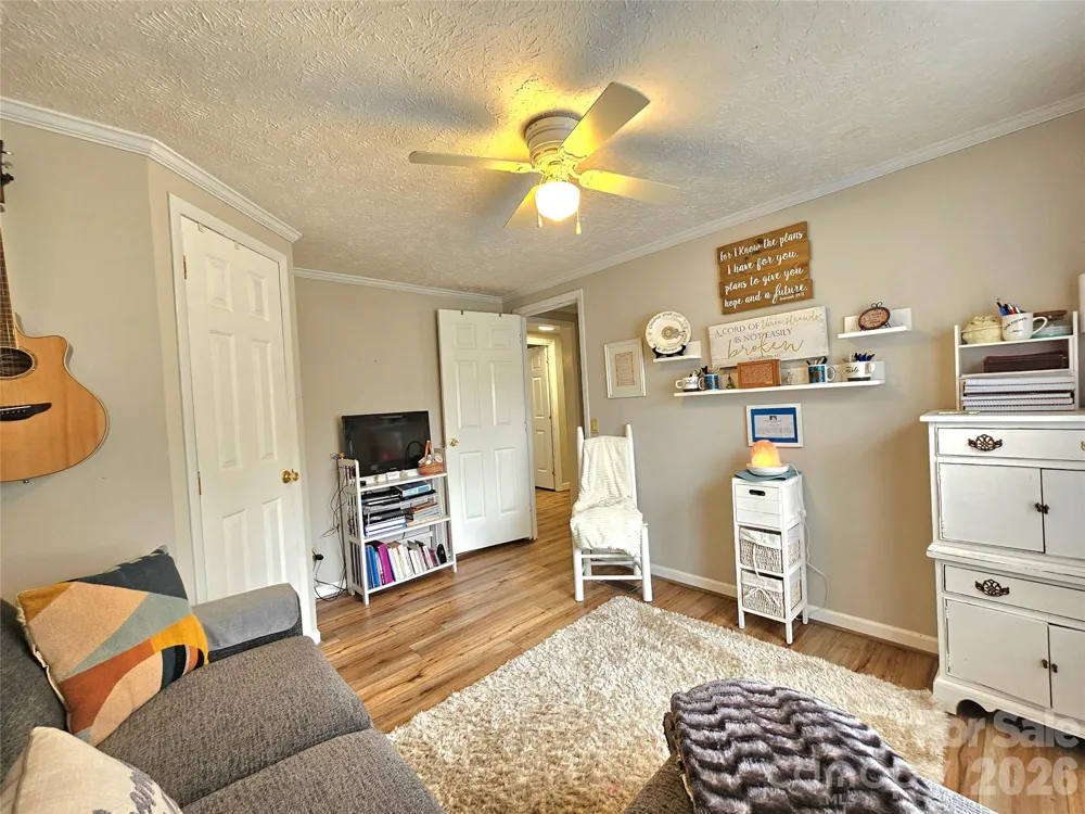 734 Pinehaven Drive New London, NC 28127