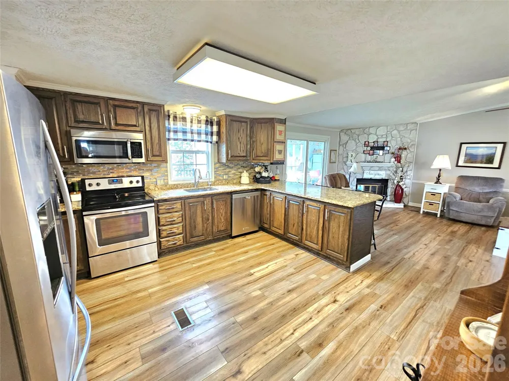 734 Pinehaven Drive New London, NC 28127