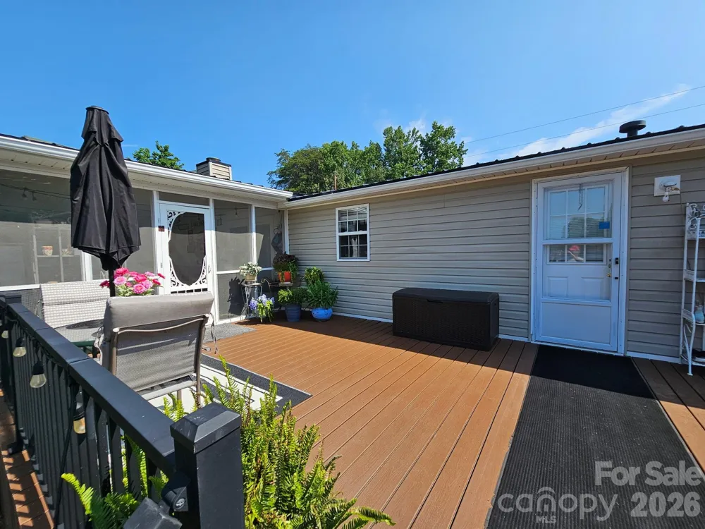 734 Pinehaven Drive New London, NC 28127