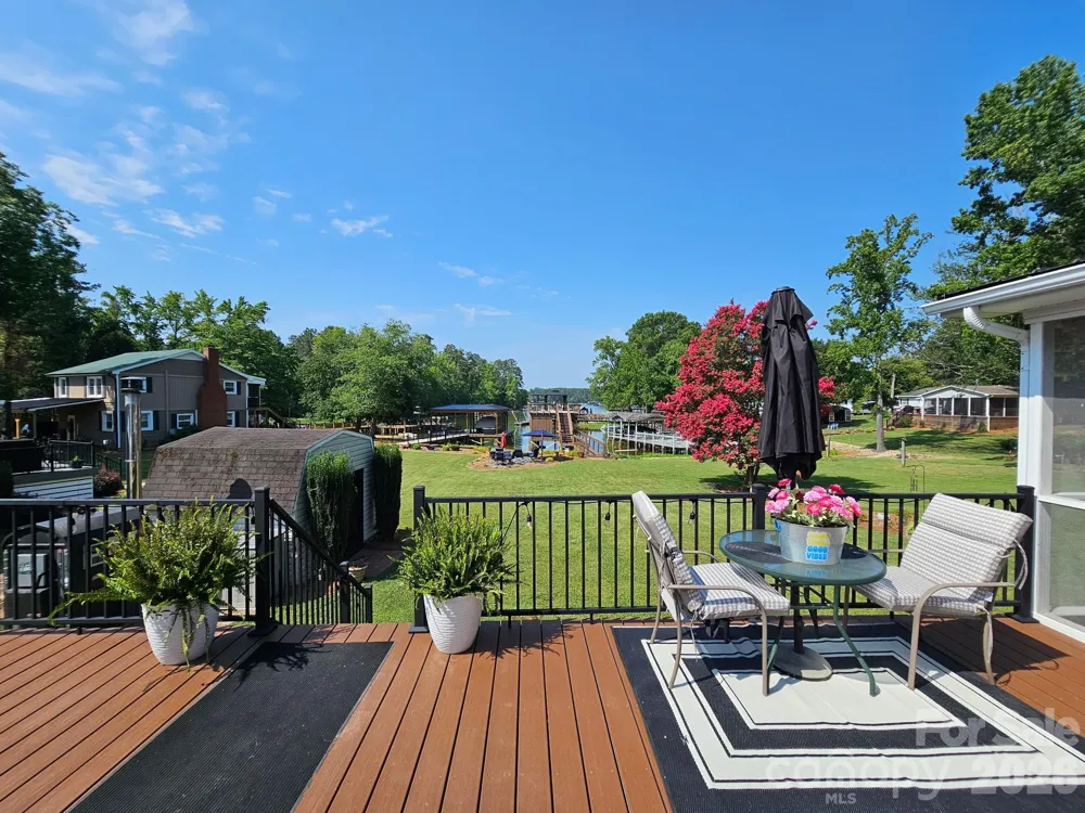 734 Pinehaven Drive New London, NC 28127