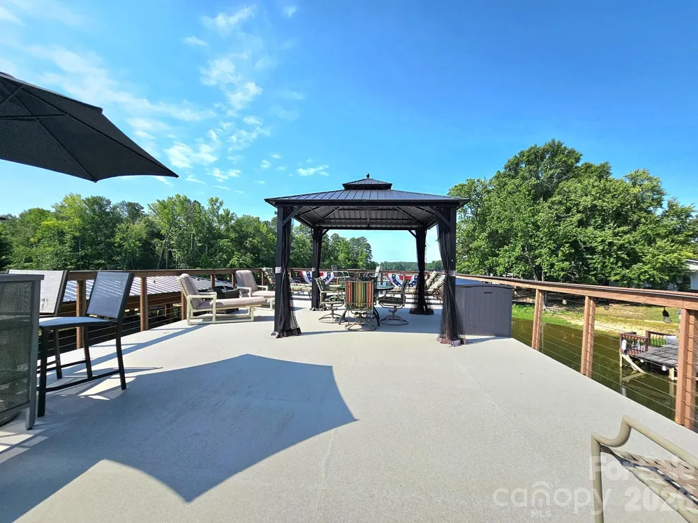 734 Pinehaven Drive New London, NC 28127