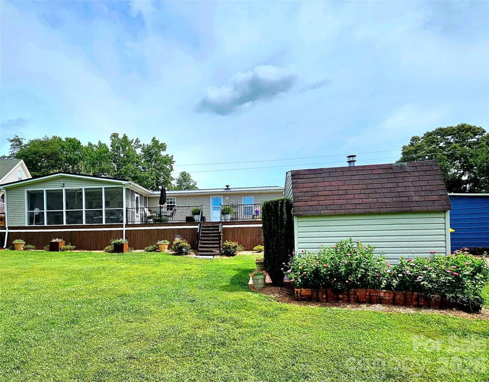 734 Pinehaven Drive New London, NC 28127