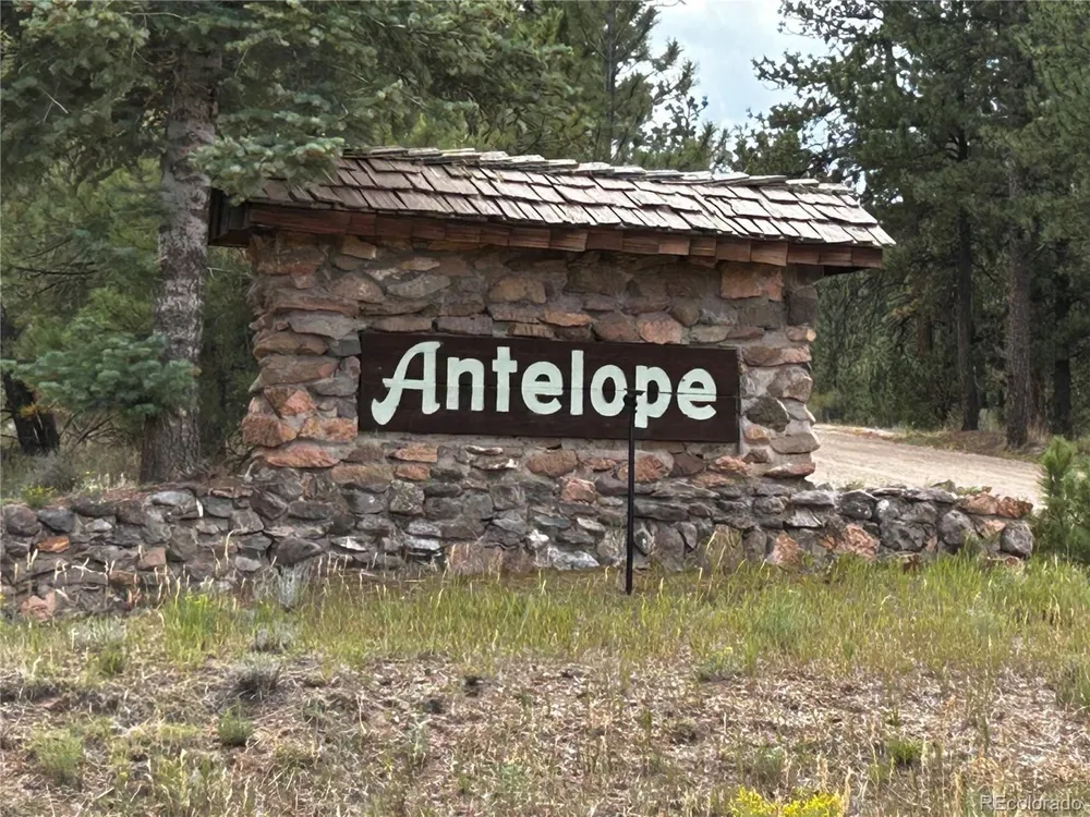 525 County Road 321 Westcliffe, CO 81252