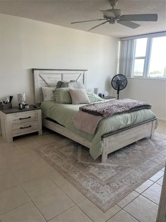 1237 S HILLSBORO MILE #601 Hillsboro Beach, FL 33062