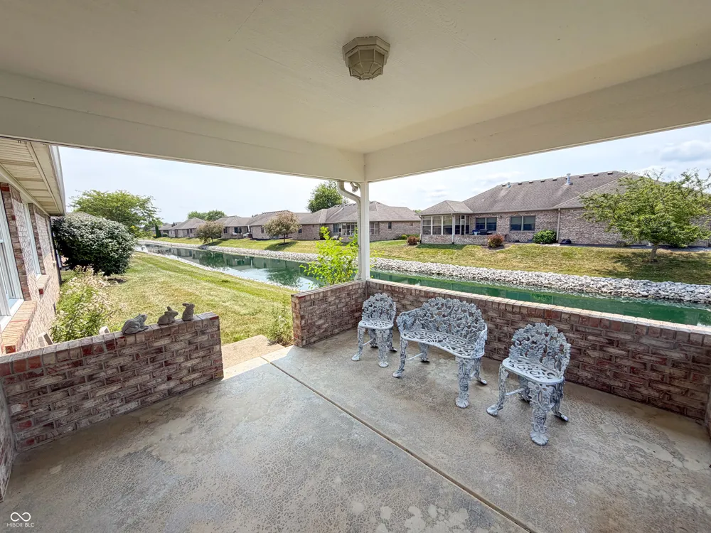 1119 Manchester Drive Brownsburg, IN 46112