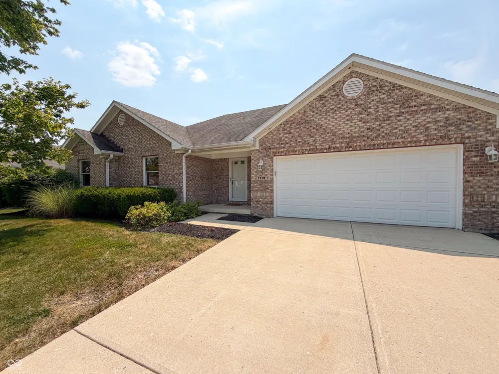 1119 Manchester Drive Brownsburg, IN 46112