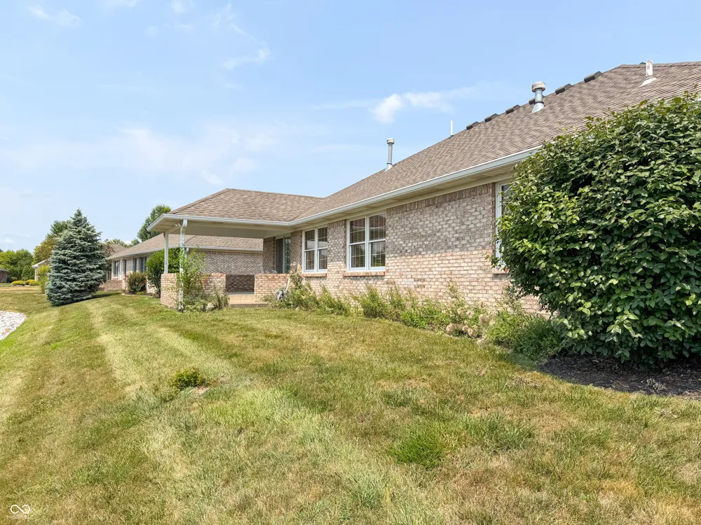 1119 Manchester Drive Brownsburg, IN 46112