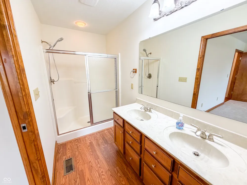 1119 Manchester Drive Brownsburg, IN 46112