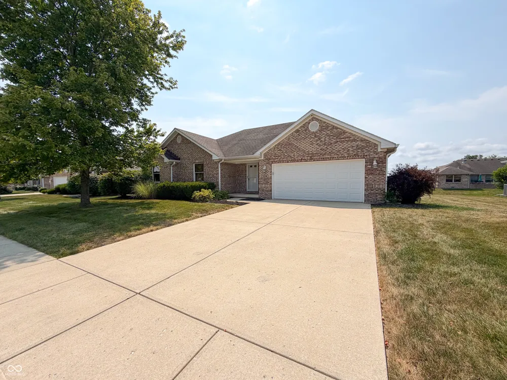 1119 Manchester Drive Brownsburg, IN 46112