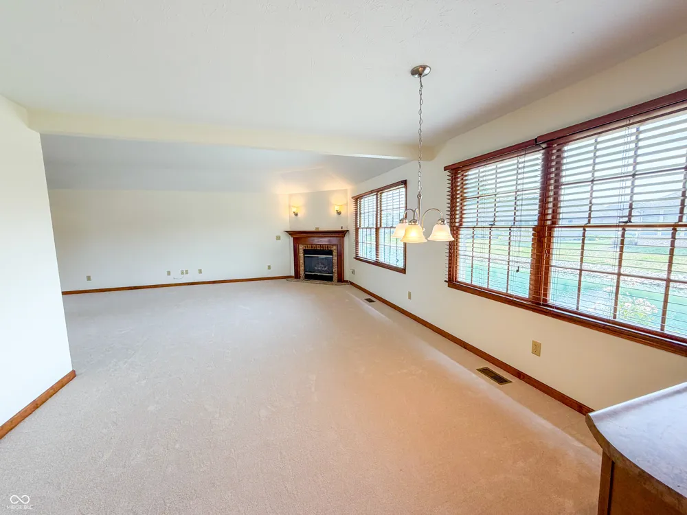 1119 Manchester Drive Brownsburg, IN 46112