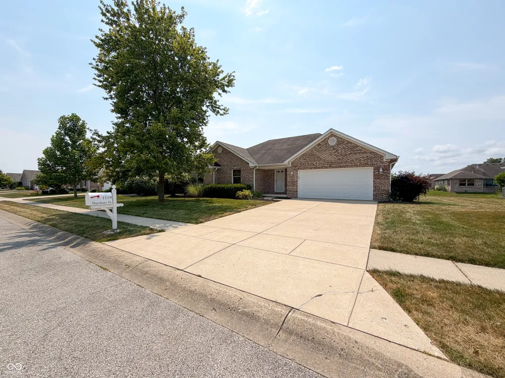 1119 Manchester Drive Brownsburg, IN 46112