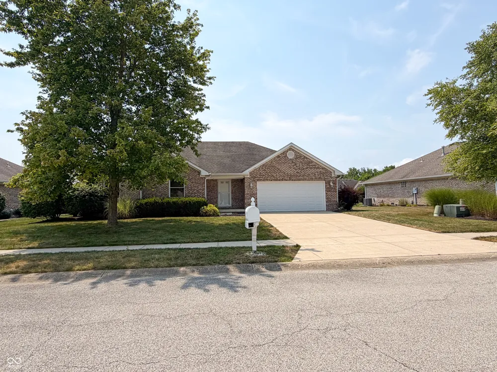 1119 Manchester Drive Brownsburg, IN 46112
