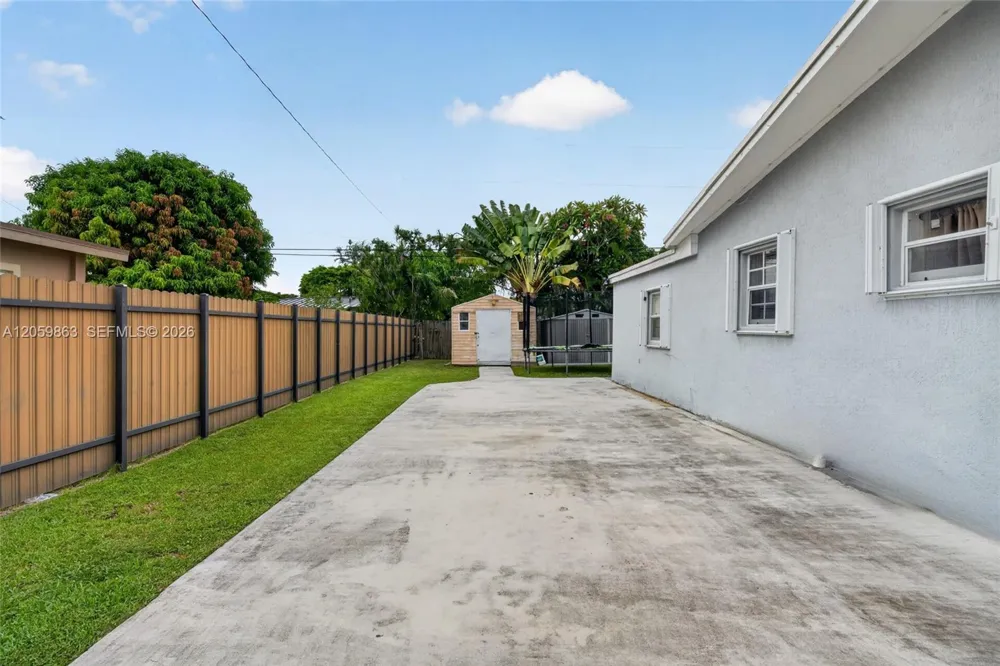12015 SW 188 ST Miami, FL 33177
