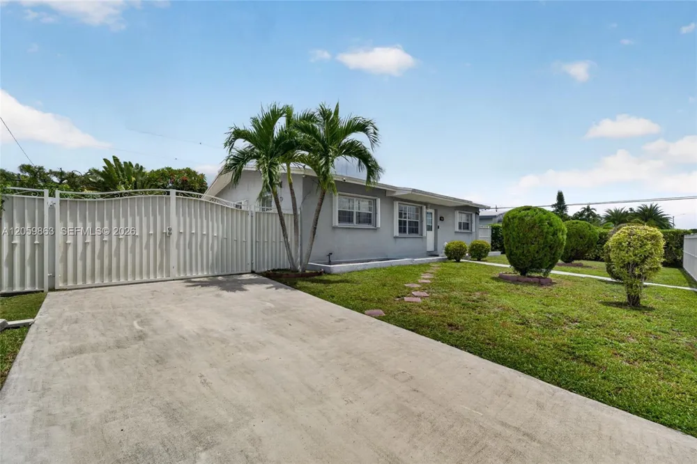 12015 SW 188 ST Miami, FL 33177