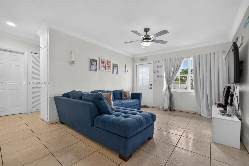 12015 SW 188 ST Miami, FL 33177