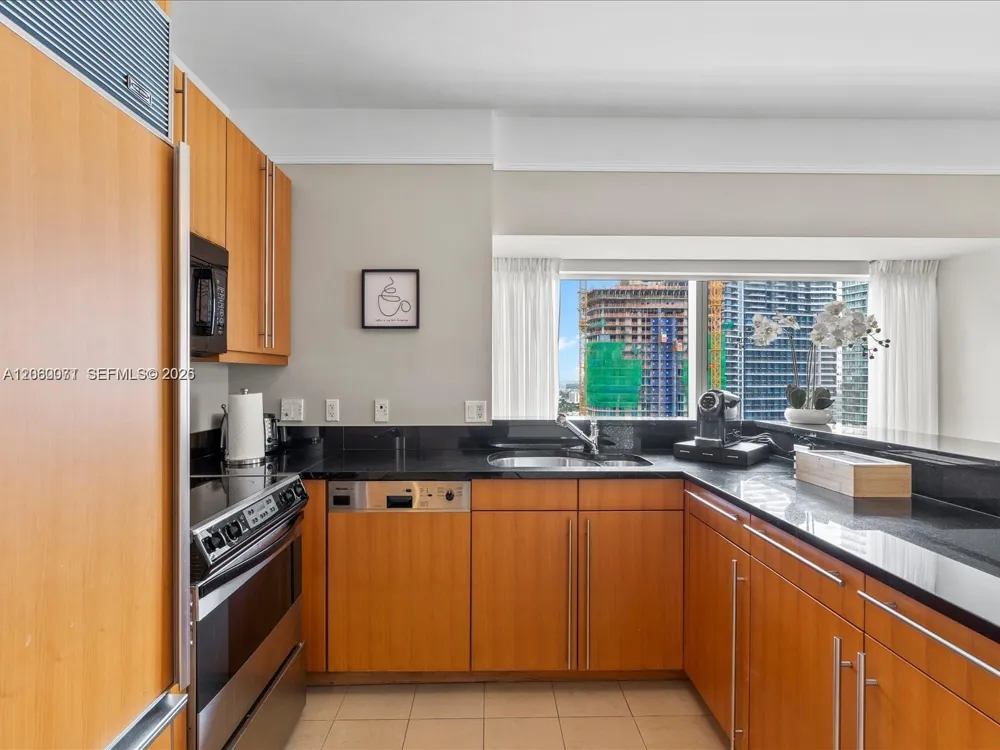 1435 Brickell Ave #3212 Miami, FL 33131