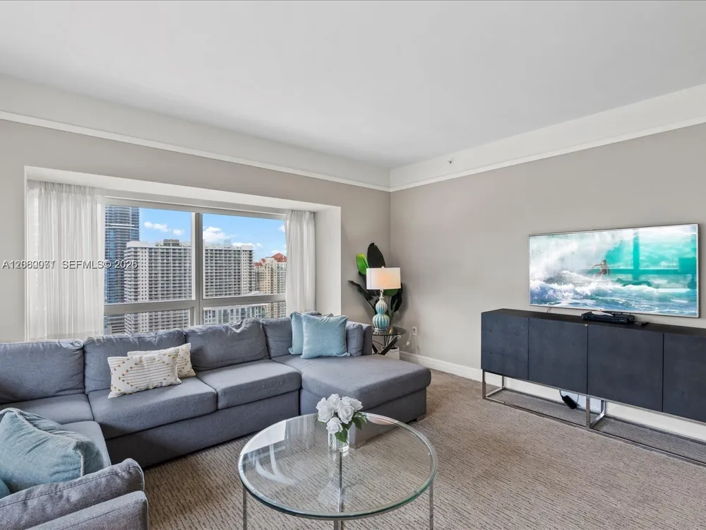 1435 Brickell Ave #3212 Miami, FL 33131
