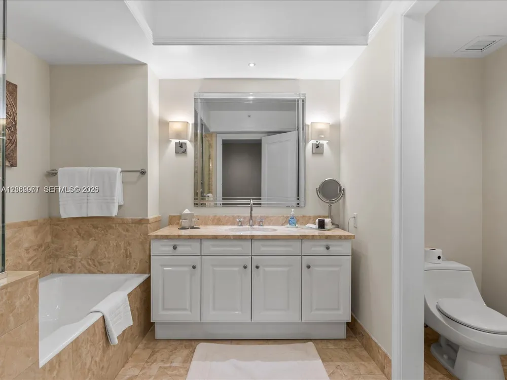 1435 Brickell Ave #3212 Miami, FL 33131