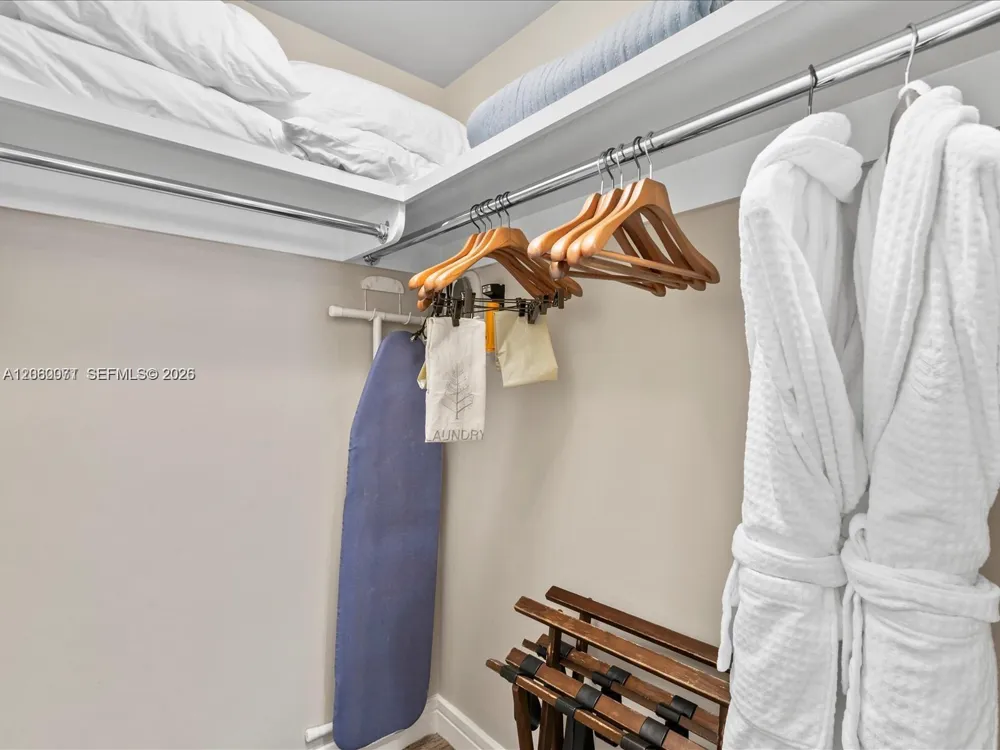 1435 Brickell Ave #3212 Miami, FL 33131