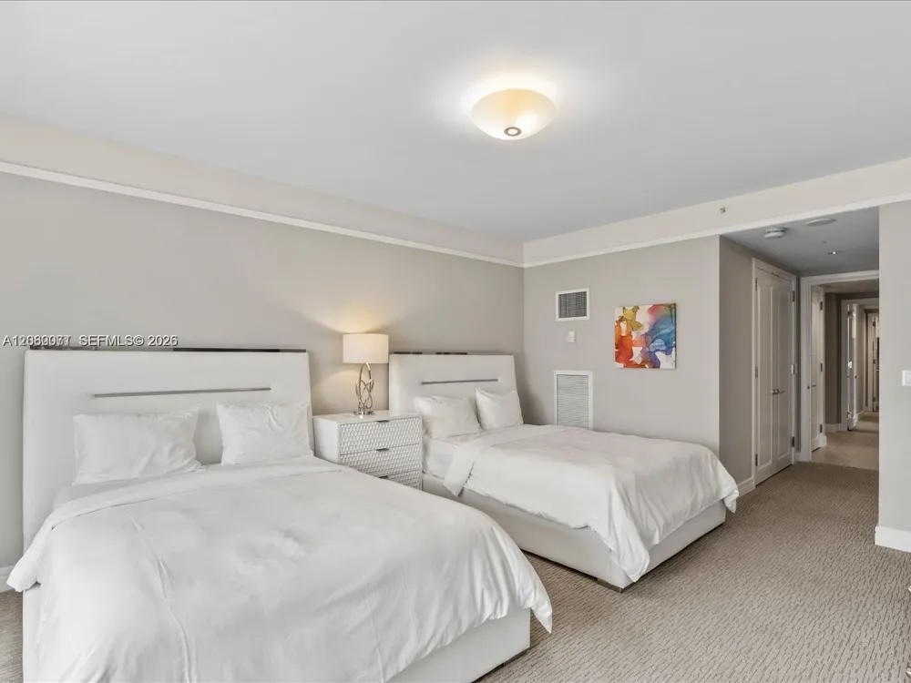 1435 Brickell Ave #3212 Miami, FL 33131
