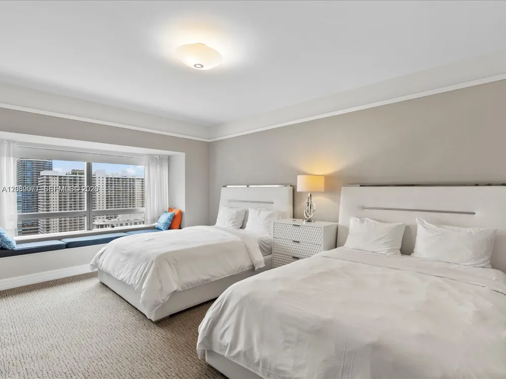 1435 Brickell Ave #3212 Miami, FL 33131